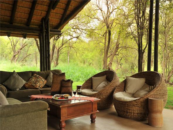 Black Rhino Game Lodge - Patio